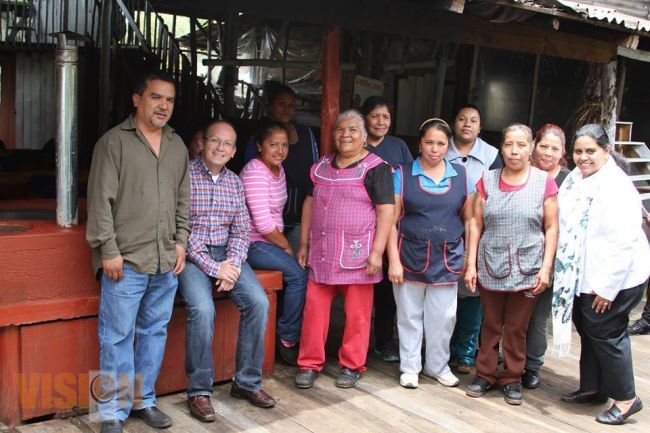 Apoya Sepsol a cocineras de los muelles de Zirahuen.