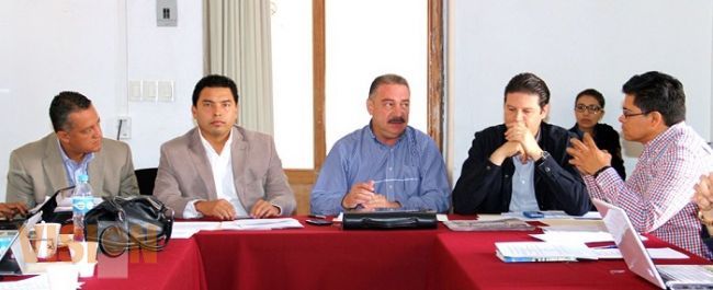 Analizan perfiles para la integración del Consejo Económico y Social
