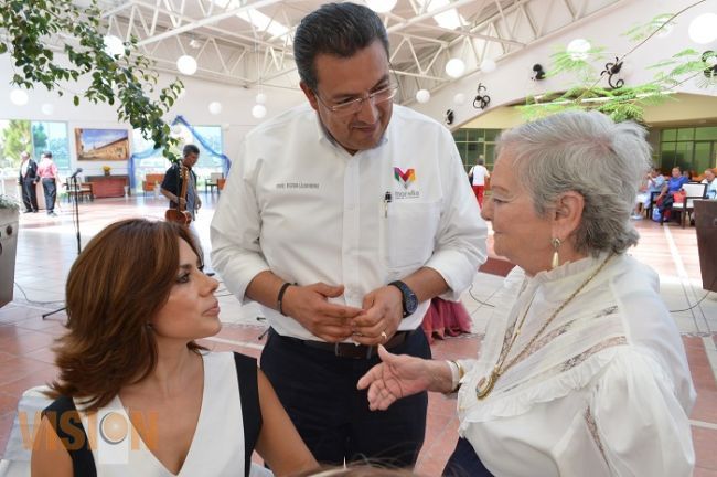 Festeja Ayuntamiento Moreliano a los adultos mayores