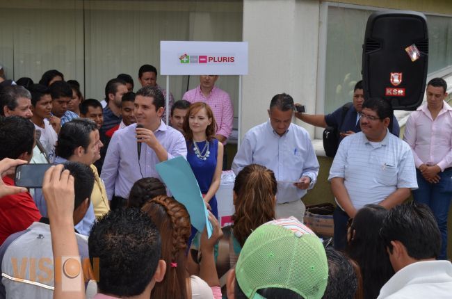 Inicia consulta de campaña “vota más por menos pluris” para reducción de diputados plurinominales.