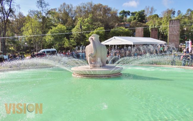Inauguran el Monumento del Águila.