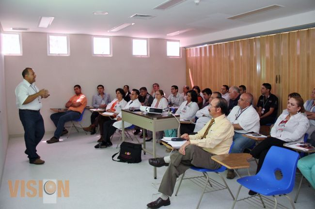 Capacita PC a trabajadores del hospital del ISSSTE en procedimientos de evacuación.