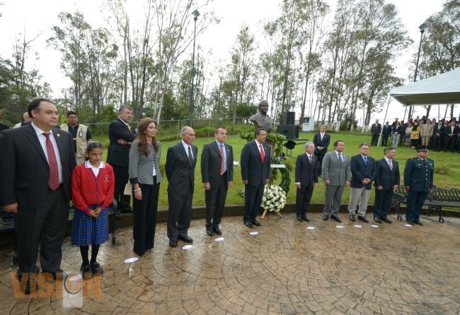 Conmemoran el CCXLVI aniversario del natalicio de Doña Josefa Ortiz de Dominguez.