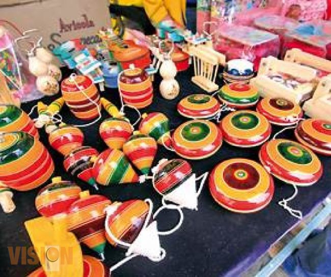 La Casart inicia proyecto para promover el juguete popular michoacano.