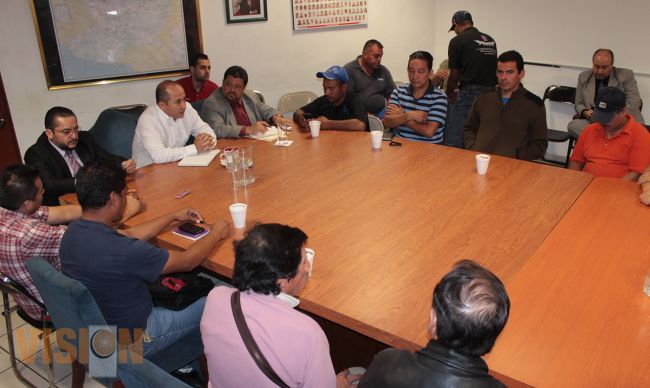 Gobierno Municipal brindará asesoría jurídica a giros rojos y talleres