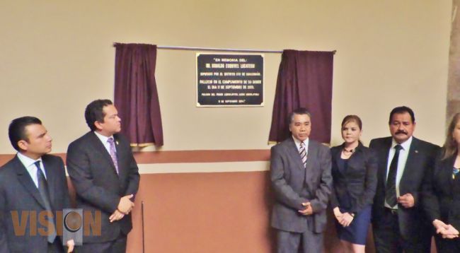 Rinden homenaje luctuoso al ex diputado local, Osbaldo Esquivel Lucatero.