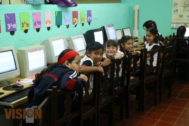 Proyecta SEE incrementar niveles de aprendizaje mediante proyecto de gestión educativa.