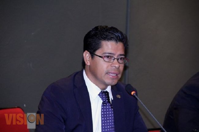 Comisión Especial recibe propuesta del Gobernador para desarrollo de la Isla de la Palma