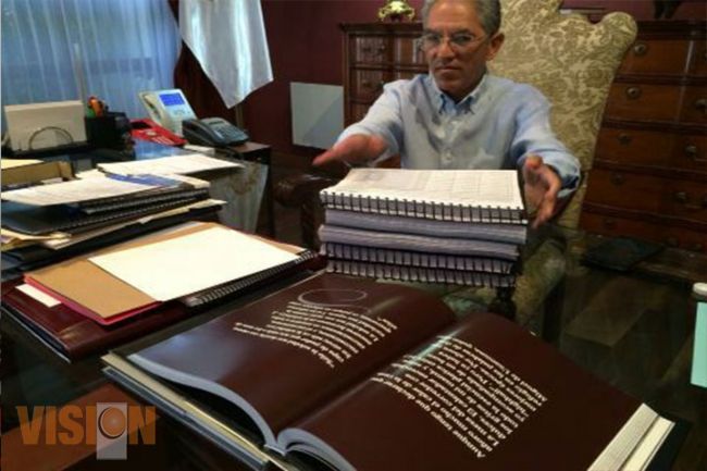 Recibe Gobernador del Estado firmas para el veto de las corridas de toros como patrimonio cultural 