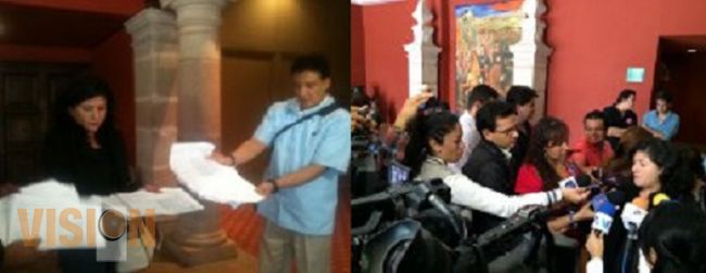 Presentan animalistas firmas para pedir al Gobernador el “veto de bolsillo”