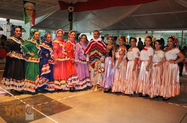 Supera expectativas la tradicional noche mexicana del DIF municipal