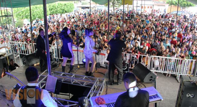 Triunfal presentación de la Sonora Santanera y de la Tropicana en Uruapan