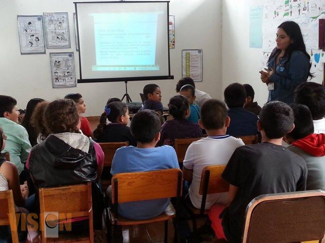 Seguridad pública atiende a infantes en temas de prevención de la violencia
