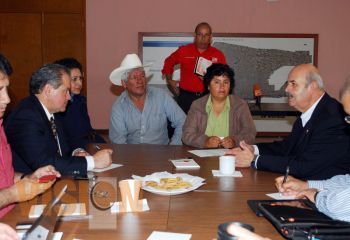 Realiza Fausto Vallejo Audiencia con constructores de Morelia