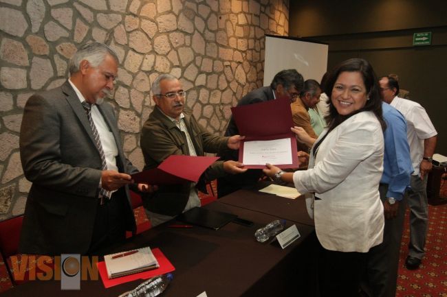 Mejorar el sistema educativo, meta de supervisores escolares.