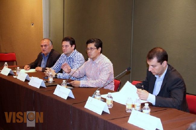 Entrega Comisión Especial de la Isla de la Palma propuesta de convenio