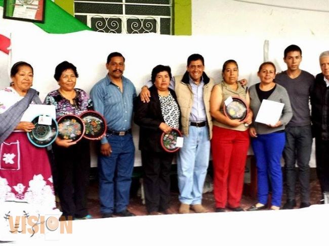 Ahuirán, San Juan Nuevo y Tzirio, promueven sus artesanías a través de su concurso artesanal.