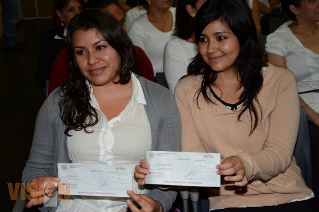 Apoyo sin precedente a las nicolaitas jefas de familia