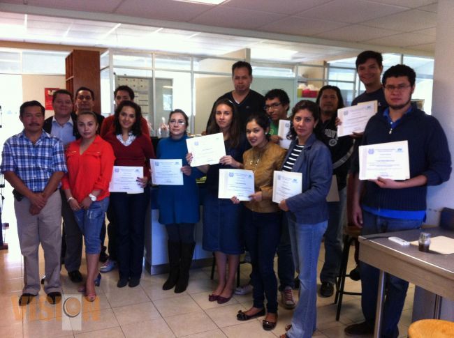 UTM actualiza a personal docente y alumnos.