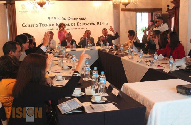 Calidad y equidad, metas de la educación básica en Michoacán.