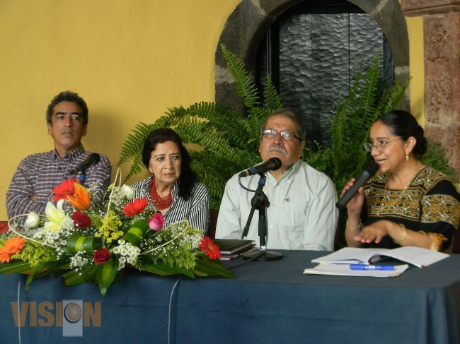 Se presenta obra relevante sobre la indumentaria purépecha 