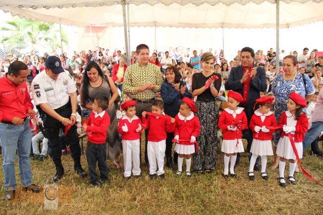 Ayuntamiento y DIF Municipal apoyan a los sectores más vulnerables