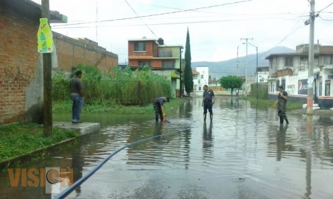 OOAPAS realiza acciones preventivas de inundaciones en Morelia.