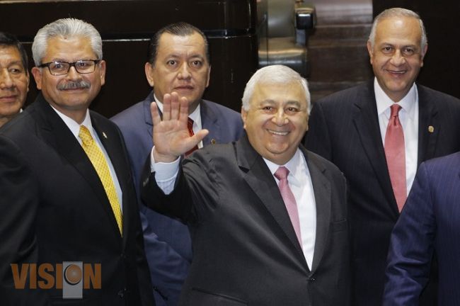 El experimentado Chuayffet está rebasado   