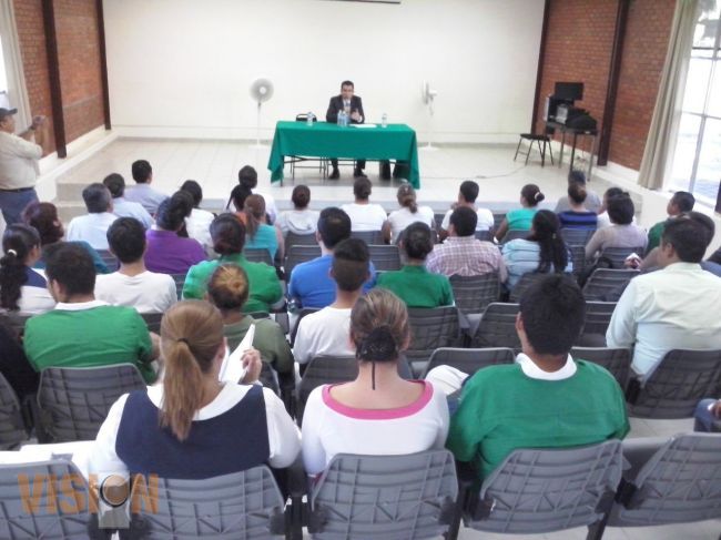 Se imparte conferencia sobre derechos humanos en La Piedad.