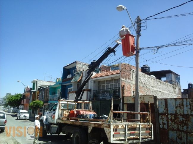 Soluciona Ayuntamiento de Morelia fallas en sistema de alumbrado público.