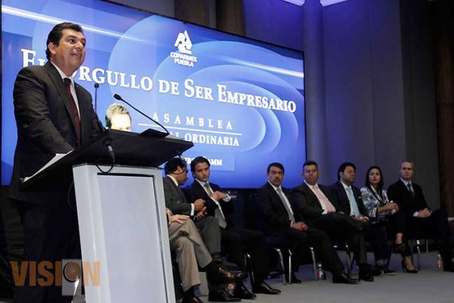 Juan Pablo Castañón, lider nacional de empresarios de gira por Michoacán