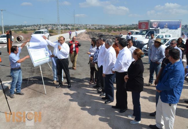 Supervisa Sedatu avance de la obra en la avenida Óscar Chávez.