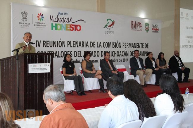 Capacitaron a más de 200 servidores públicos 