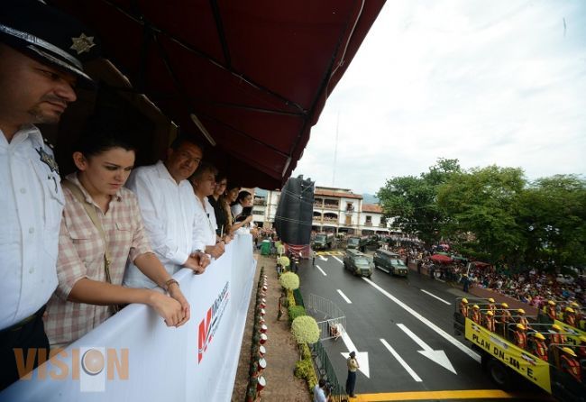 Asiste WLM al Bicentenario de la Constitución de Apatzingán 