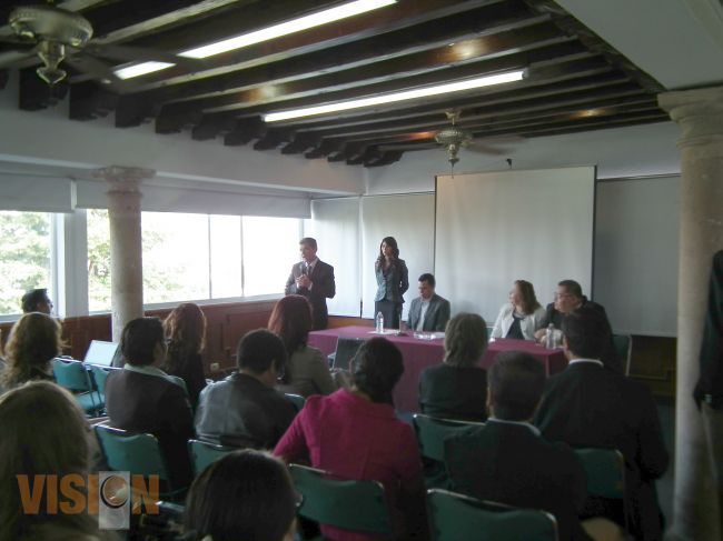 Asiste titular de la Semigrante a 11° congreso internacional de migración.