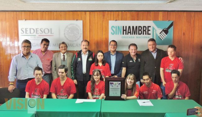 Víctor Silva Tejeda, es nombrado embajador deportivo del Mundial de Natación Down.  