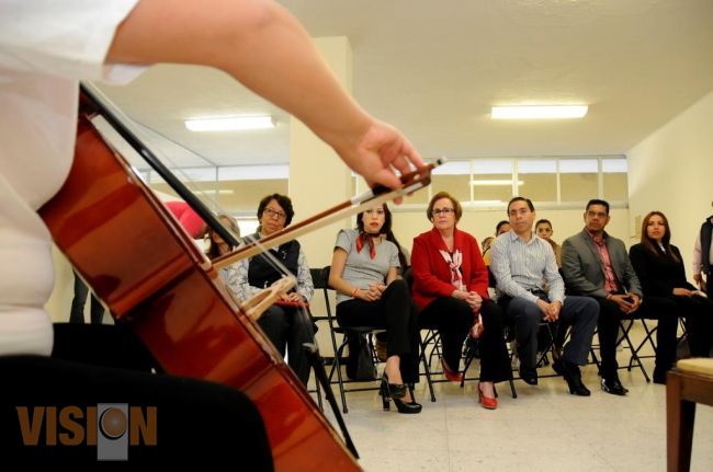 Casa Hogar vivan los niños, recibe donación de instrumentos musicales.