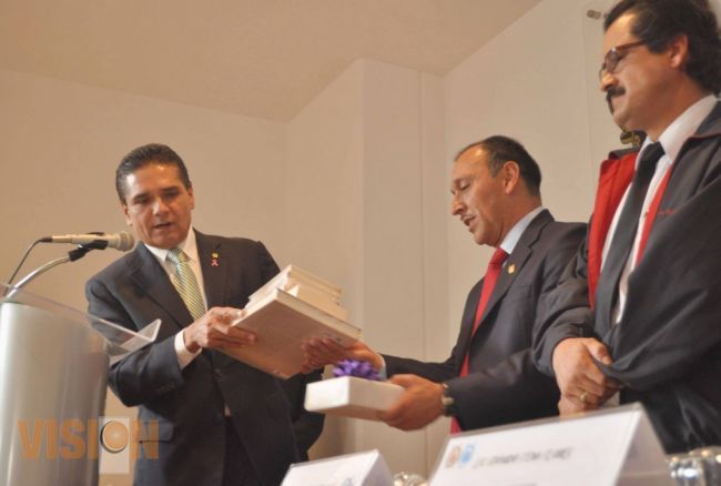 Reconocen a Silvano como el gran gestor a favor de Michoacán y de la UMSNH.