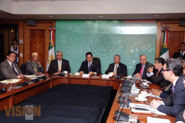Salvador Jara gestiona recursos adicionales para el Estado y la UMSNH ante Congreso de la Unión.