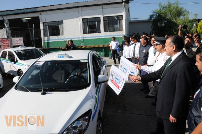 Cocotra inicia el programa Taxi Vigilado.