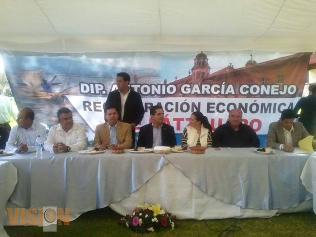 Urgen empresarios de la región lacustre a Silvano Aureoles apoyo para detonar el turismo