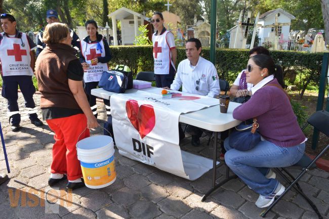 En Morelia, brindan seguridad a los turistas que acuden a Celebración de Dia de Muertos
