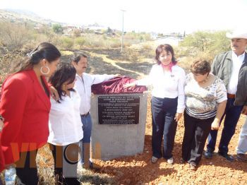 Colocación de la primera piedra del Centro del Sistema de Enseñanza Abierta de Puruandiro