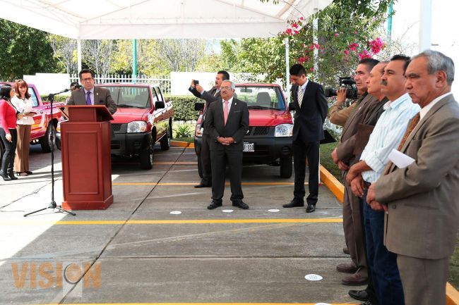Inicia Secretaría de Educación programa de renovación vehicular en unidades regionales. 