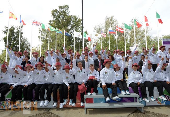 Abanderan a la Delegación Mexicana del 7º Campeonato de Natación para Personas con Síndrome de Down