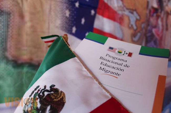 Convocan a docentes a narrar experiencias con alumnos migrantes binacionales. 