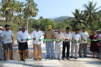 Invierten más de 13 millones de pesos en obras para Coahuayana y Aquila