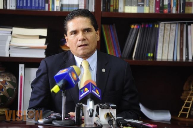 Hay que agotar todas las vías del diálogo para darle paz y estabilidad al país: Silvano Aureoles