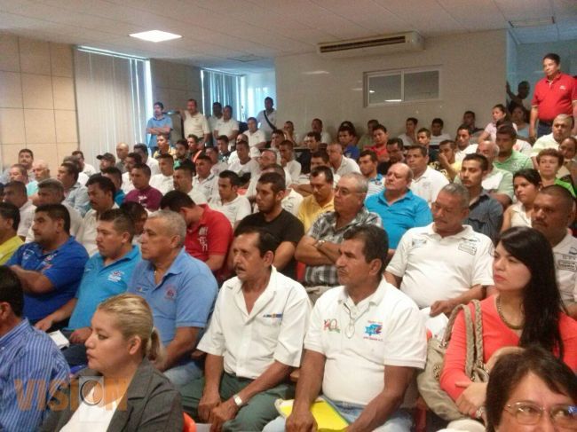 Cocotra realizó jornada de capacitación a choferes de Tierra Caliente.