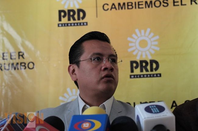 .Gobierno del PRI no puede cancelar y debe agilizar entrega de útiles